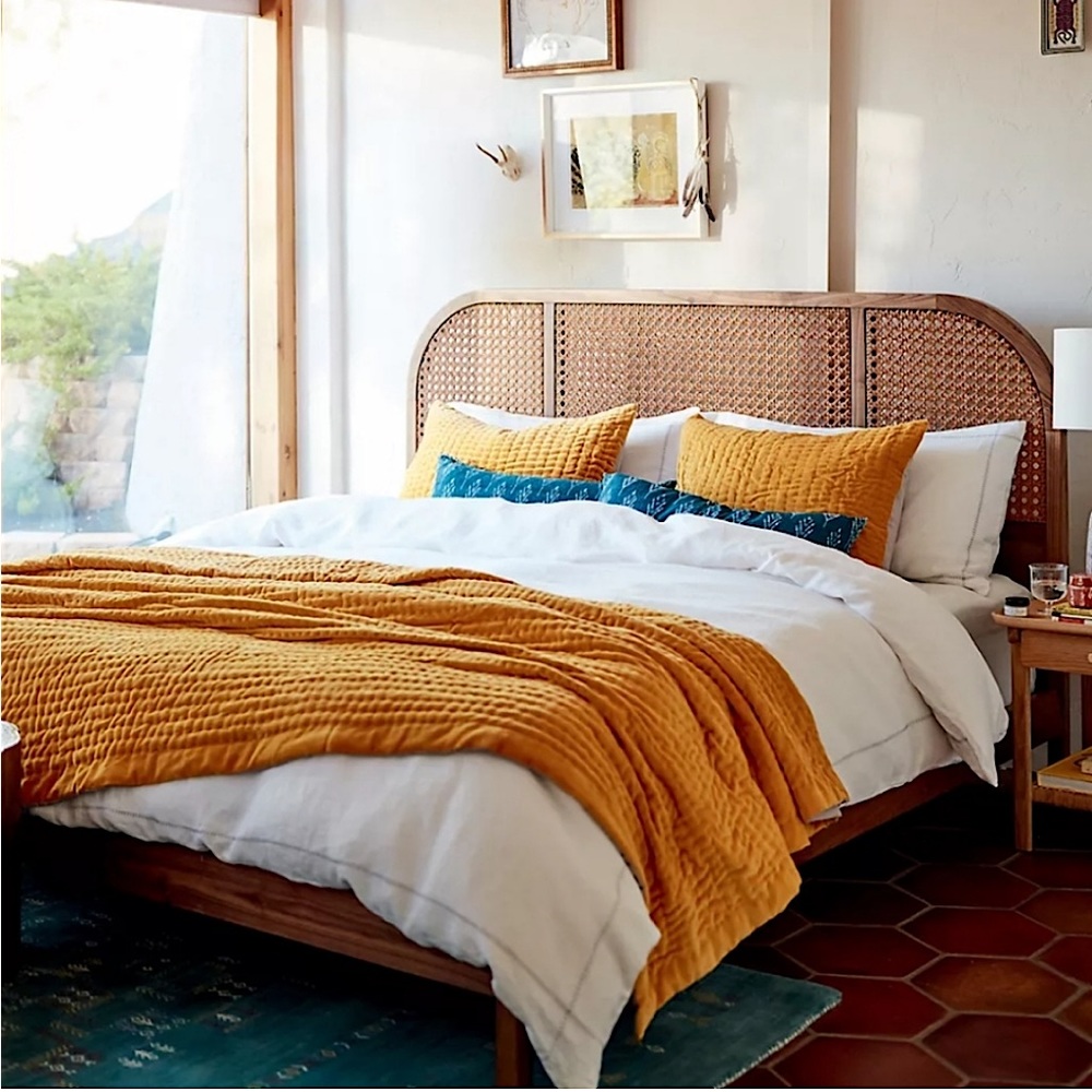 NWOT Anthropologie Kantha-Stitched Velvet Pair of King Shams WITH pillow inserts